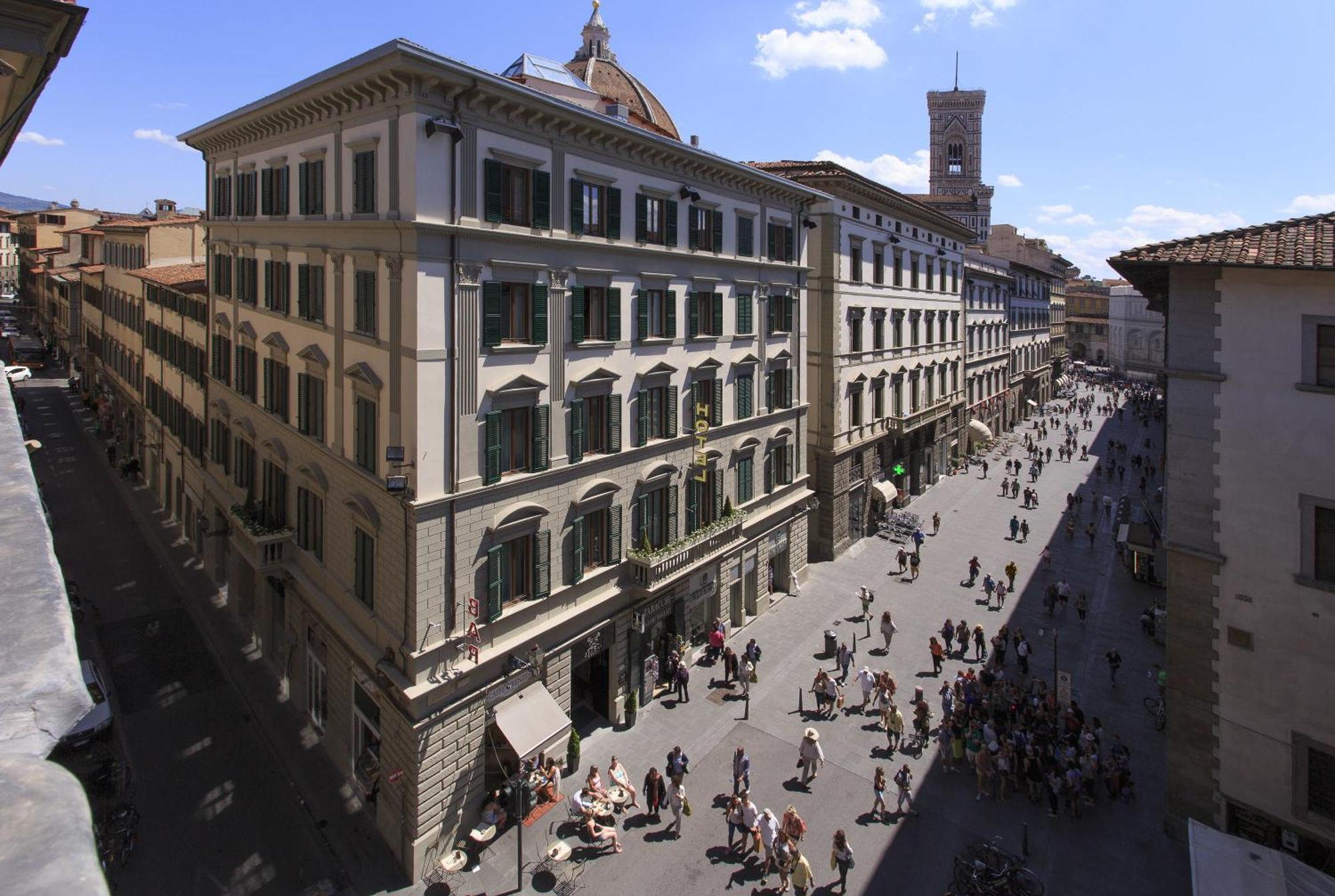 Where to Stay in Duomo, Florence: 2 Best Central Hotels