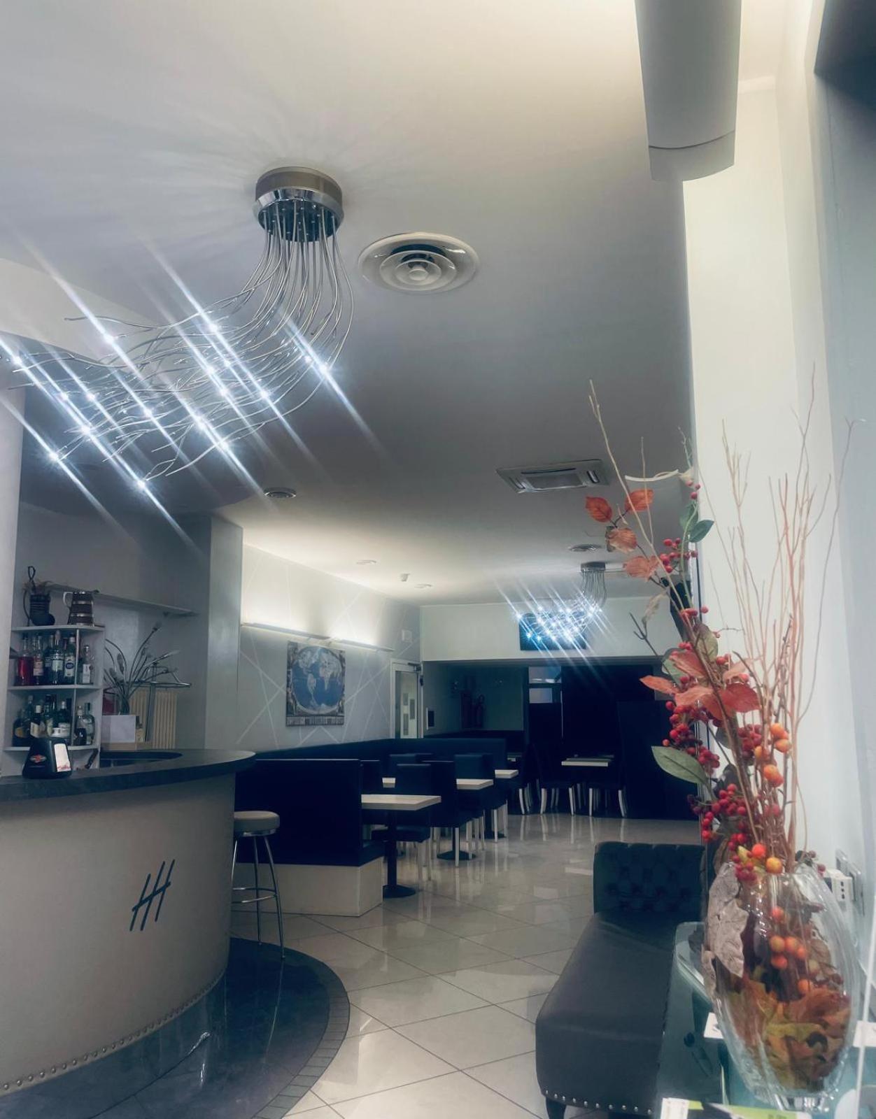 4 Central Hotels in Piazza Maggiore Worth Booking Now