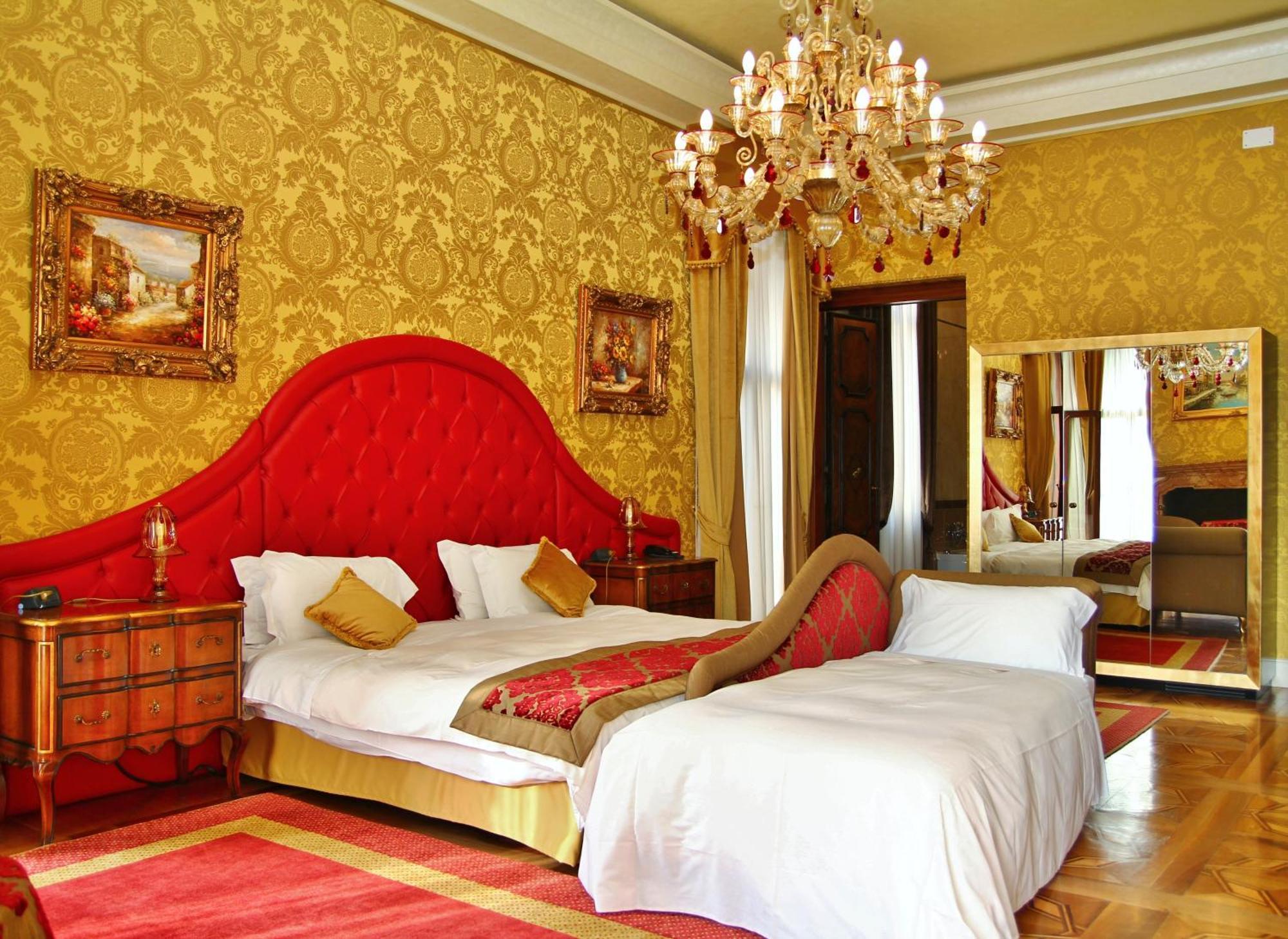 4 Smart Family-Friendly Hotels in Grand Canal Worth Booking